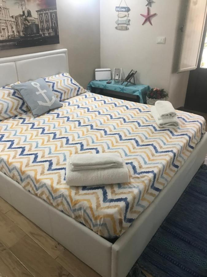 Viky House Apartment Catania Bagian luar foto
