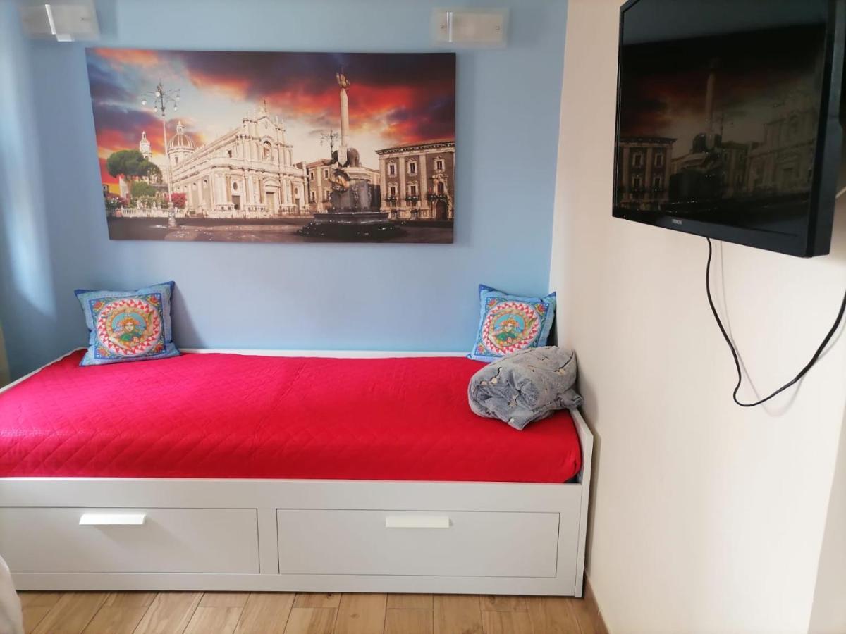 Viky House Apartment Catania Bagian luar foto